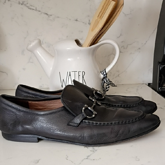 Salvatore Ferragamo Black Leather Slip-On Loafers - Picture 2 of 12